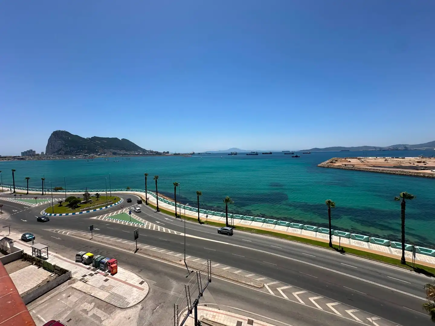 Exterior view of Flat for sale in La Línea de la Concepción  with Furnished
