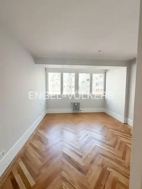 Habitación de Piso de alquiler en Madrid con Aire acondicionado, Calefacción y Parquet