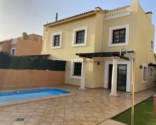 Exterior view of Single-family semi-detached for sale in La Oliva  with Terrace and Swimming Pool