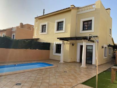 Exterior view of Single-family semi-detached for sale in La Oliva  with Terrace and Swimming Pool