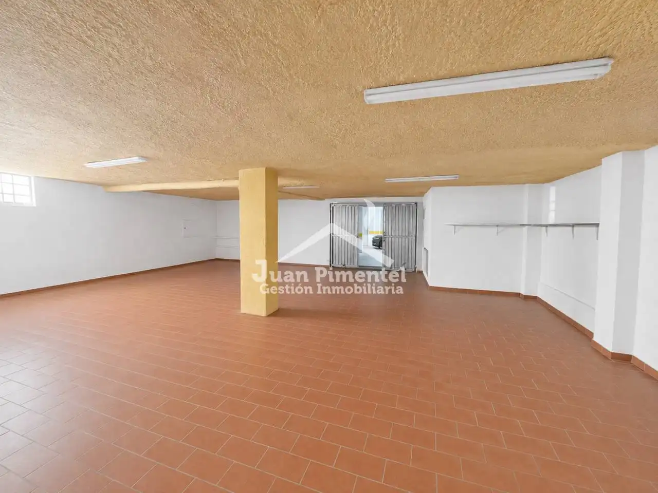 Locale commerciale in affitto a Calle Miguel de Cervantes 1, imagen 2