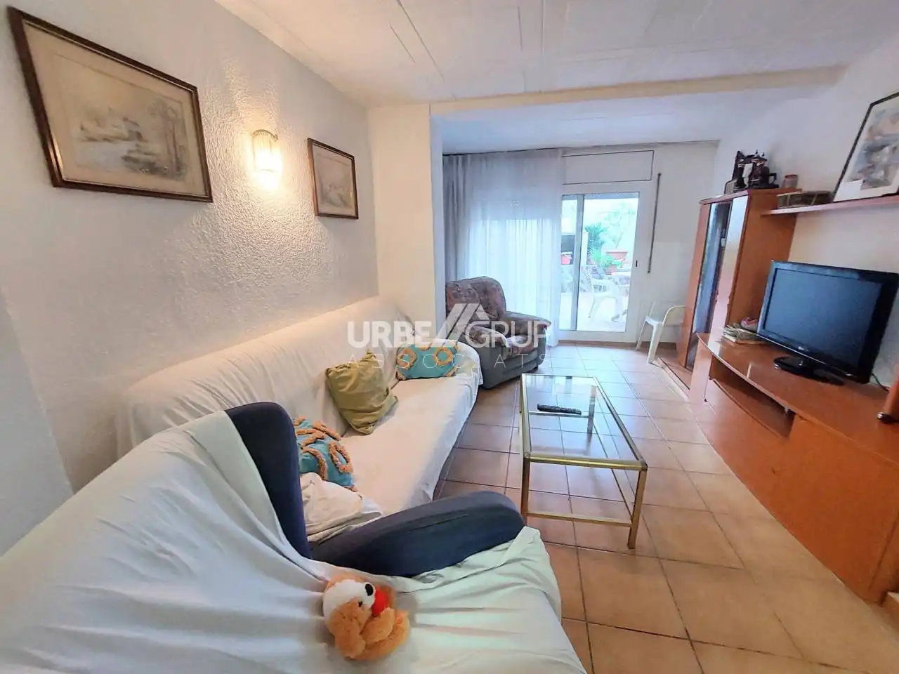 Sala d'estar de Casa o xalet en venda en Terrassa amb Calefacció, Jardí privat i Terrassa