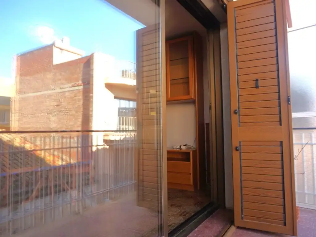 Piso con ascensor en venta en Calle Colon