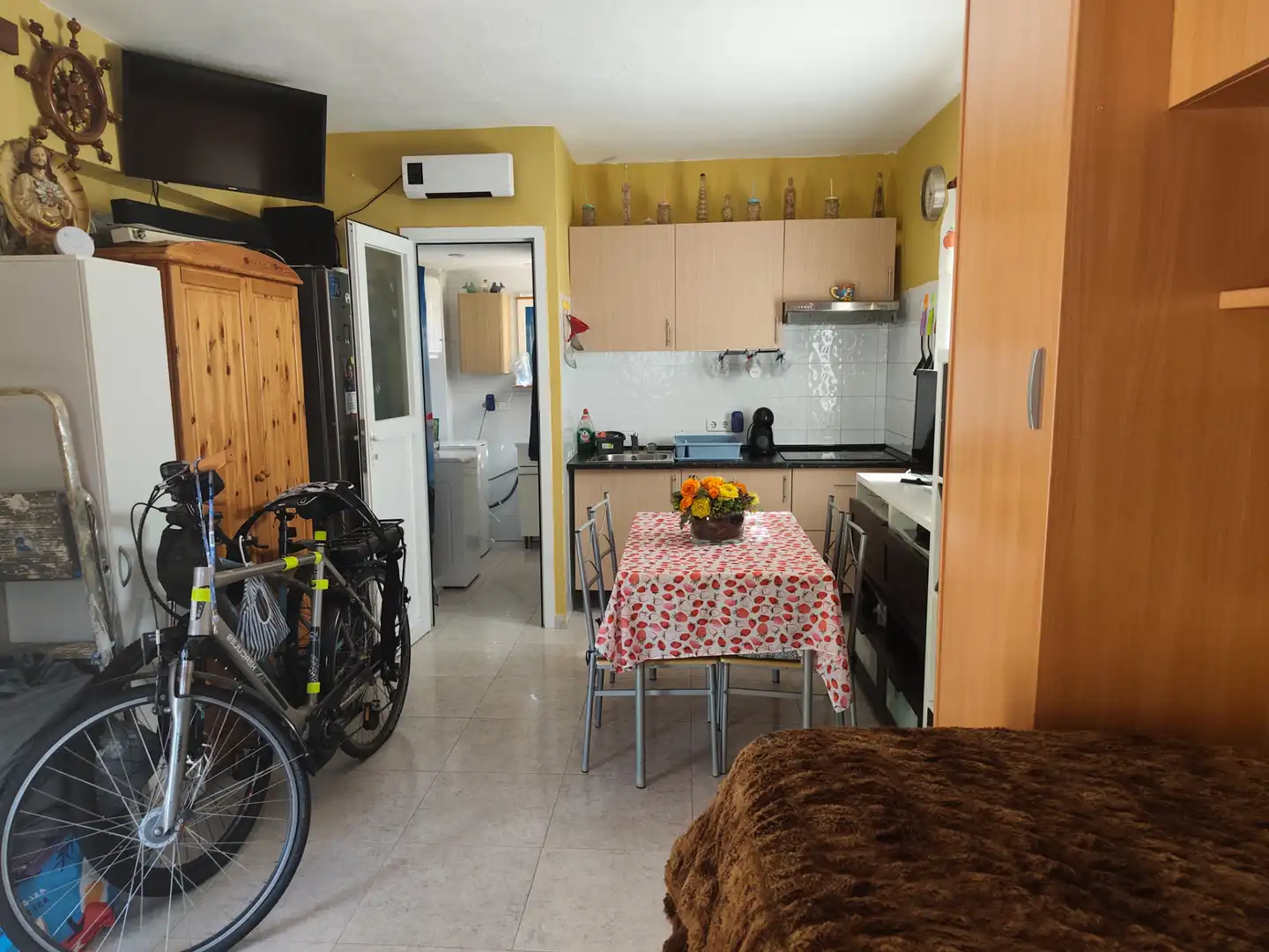 Cuina de Local en venda en  Palma de Mallorca amb Aire condicionat i Moblat