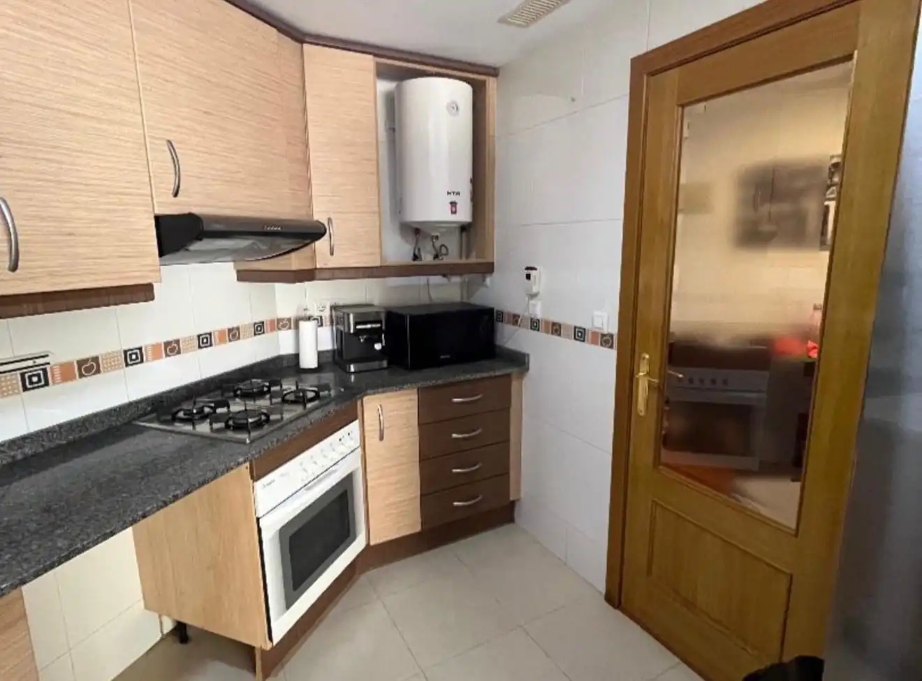 Cuina de Pis en venda en Valencia amb Aire condicionat, Calefacció i Forn