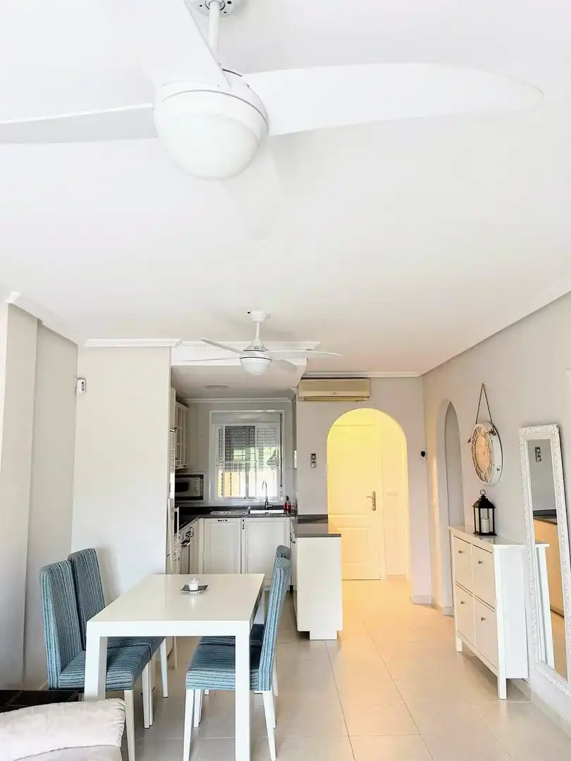 Cocina de Apartamento en venta en Los Alcázares con Aire acondicionado, Terraza y Piscina comunitaria