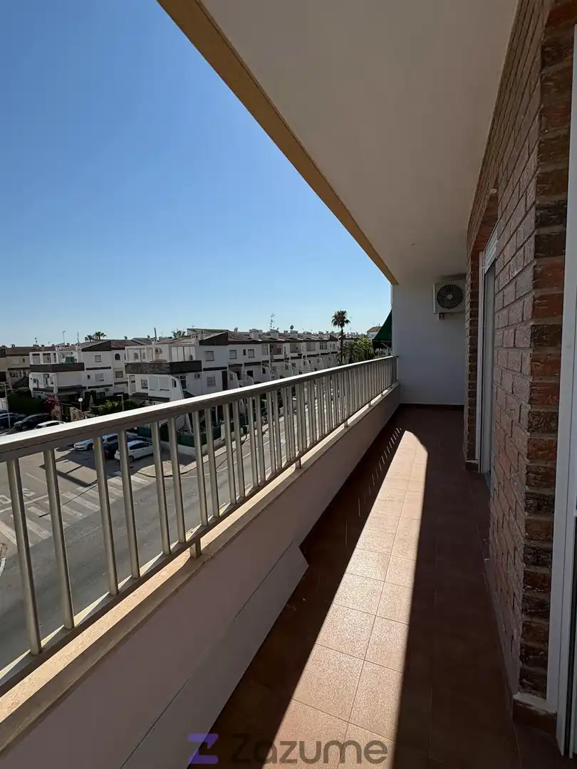 Balcony of Flat for rent in Torrevieja  with Air Conditioner, Terrace and Swimming Pool