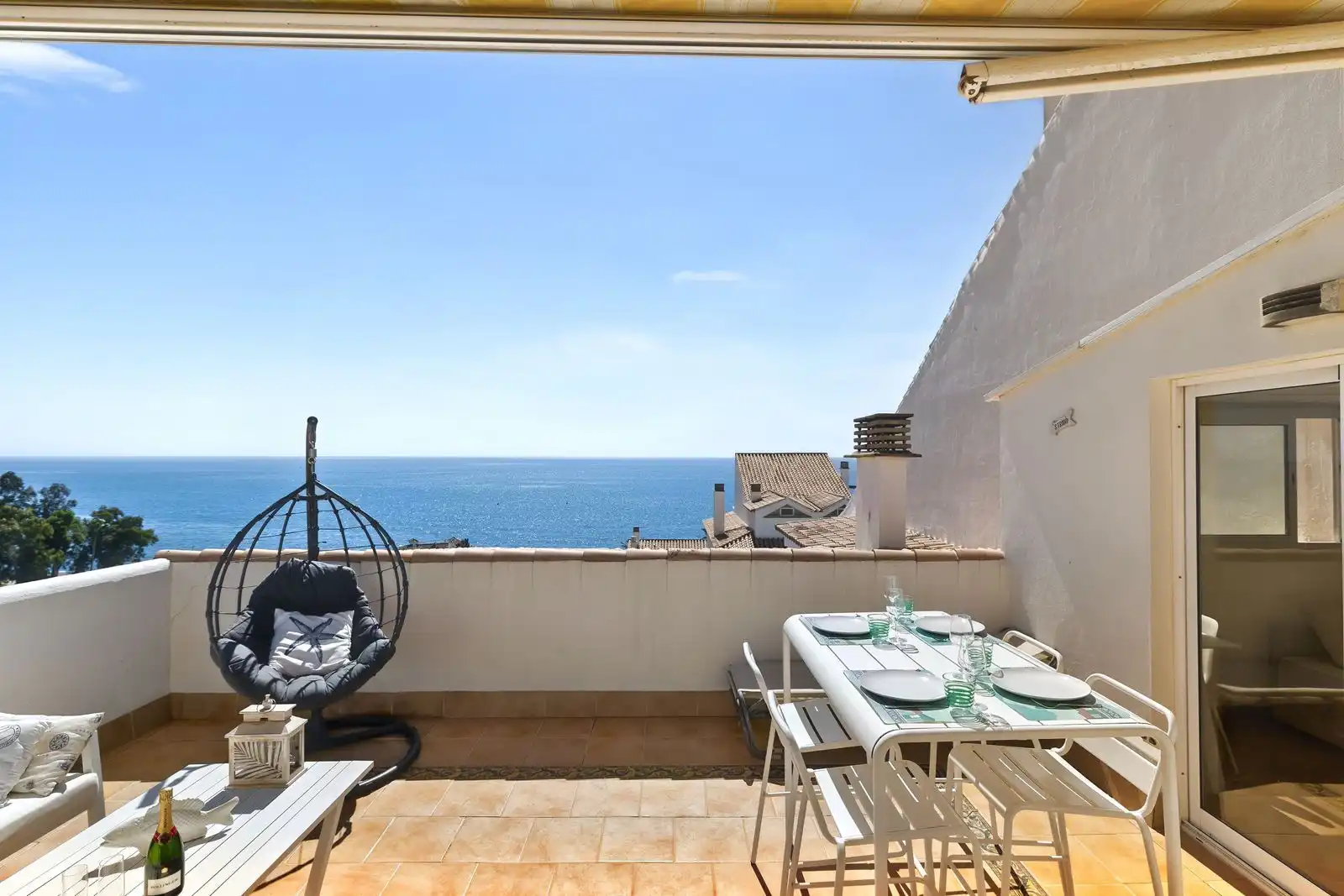 Terrace of Flat for sale in Estepona  with Air Conditioner, Terrace and Community pool
