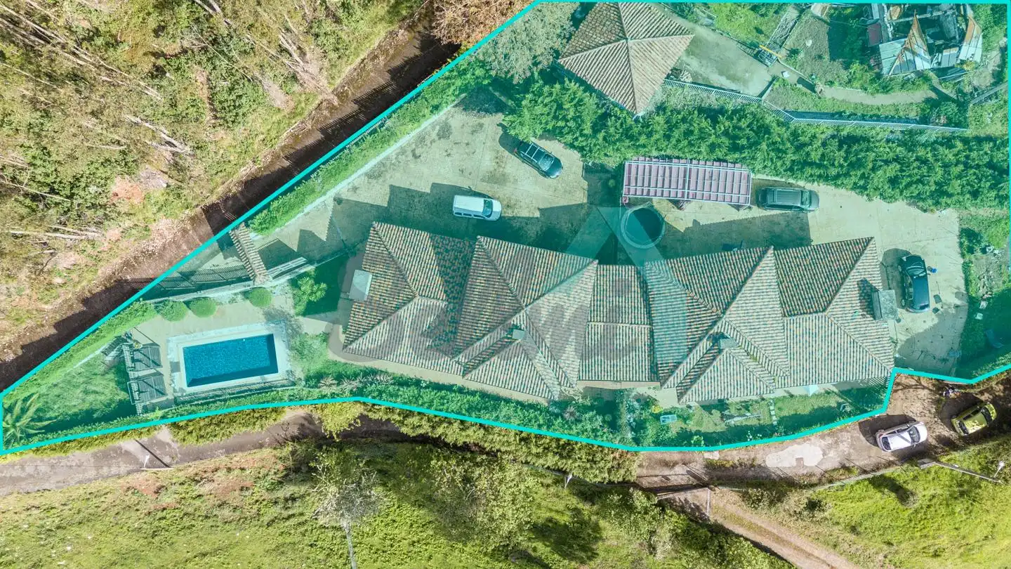 Vista exterior de Casa o chalet en venta en Oviedo  con Calefacción, Jardín privado y Parquet