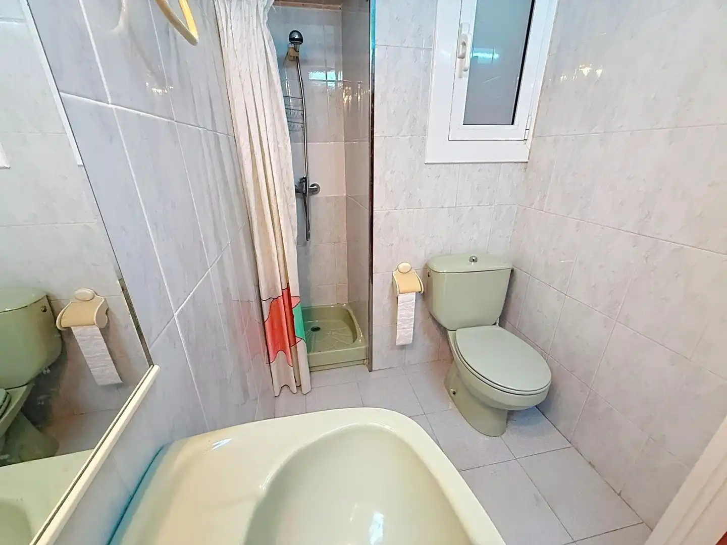 Badezimmer von Einfamilien-Reihenhaus zum Verkauf in El Vendrell mit Terrasse und Balkon