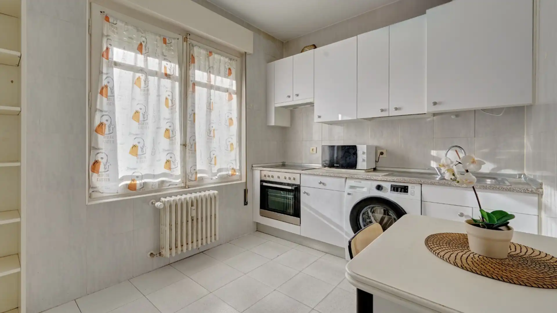 Cocina de Piso en venta en  Pamplona / Iruña con Calefacción y Parquet