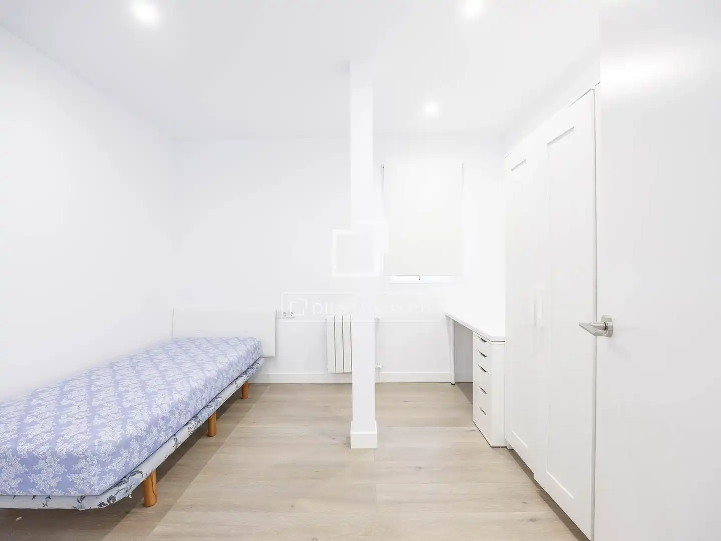 Dormitori de Àtic de lloguer en Valencia amb Aire condicionat, Calefacció i Parquet