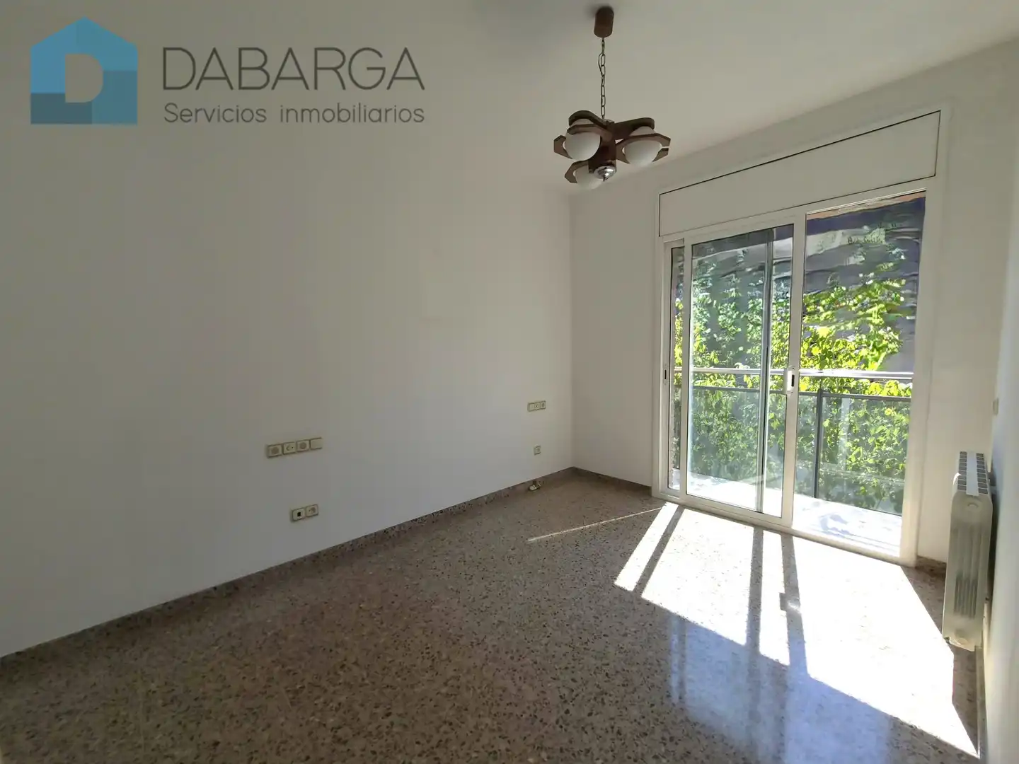 Vista exterior de Piso en venta en Ripollet con Calefacción, Trastero y Horno