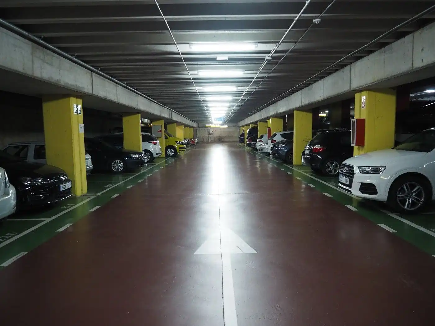 Parking of Garage for rent in Mataró  with Alarm