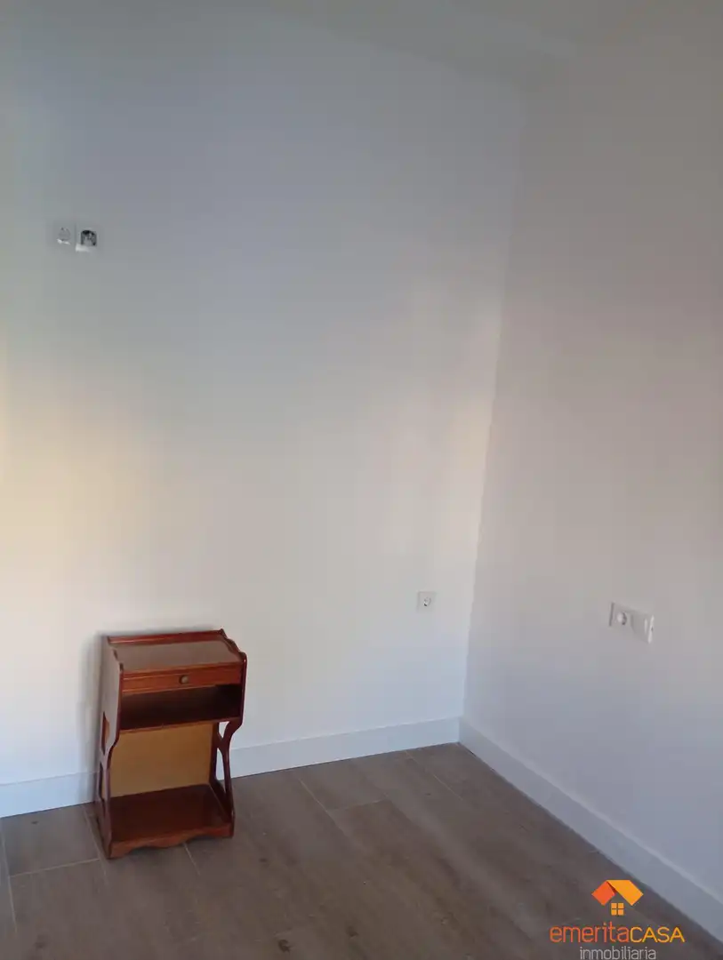 Dormitori de Apartament en venda en Cáceres amb Aire condicionat, Terrassa i Traster