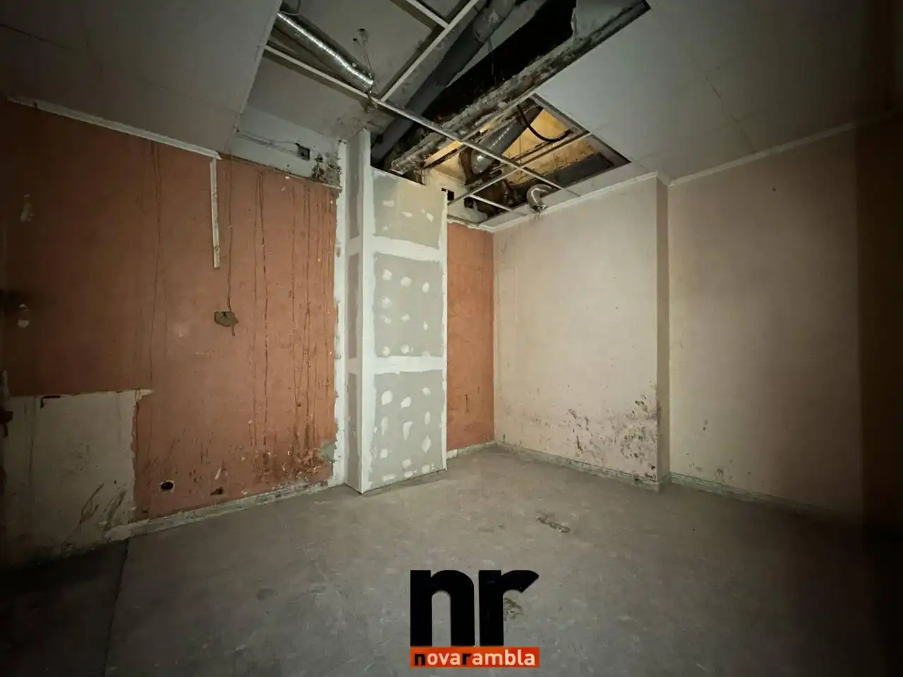 Gewerbefläche zum Verkauf in Calle Monturiol, imagen 18