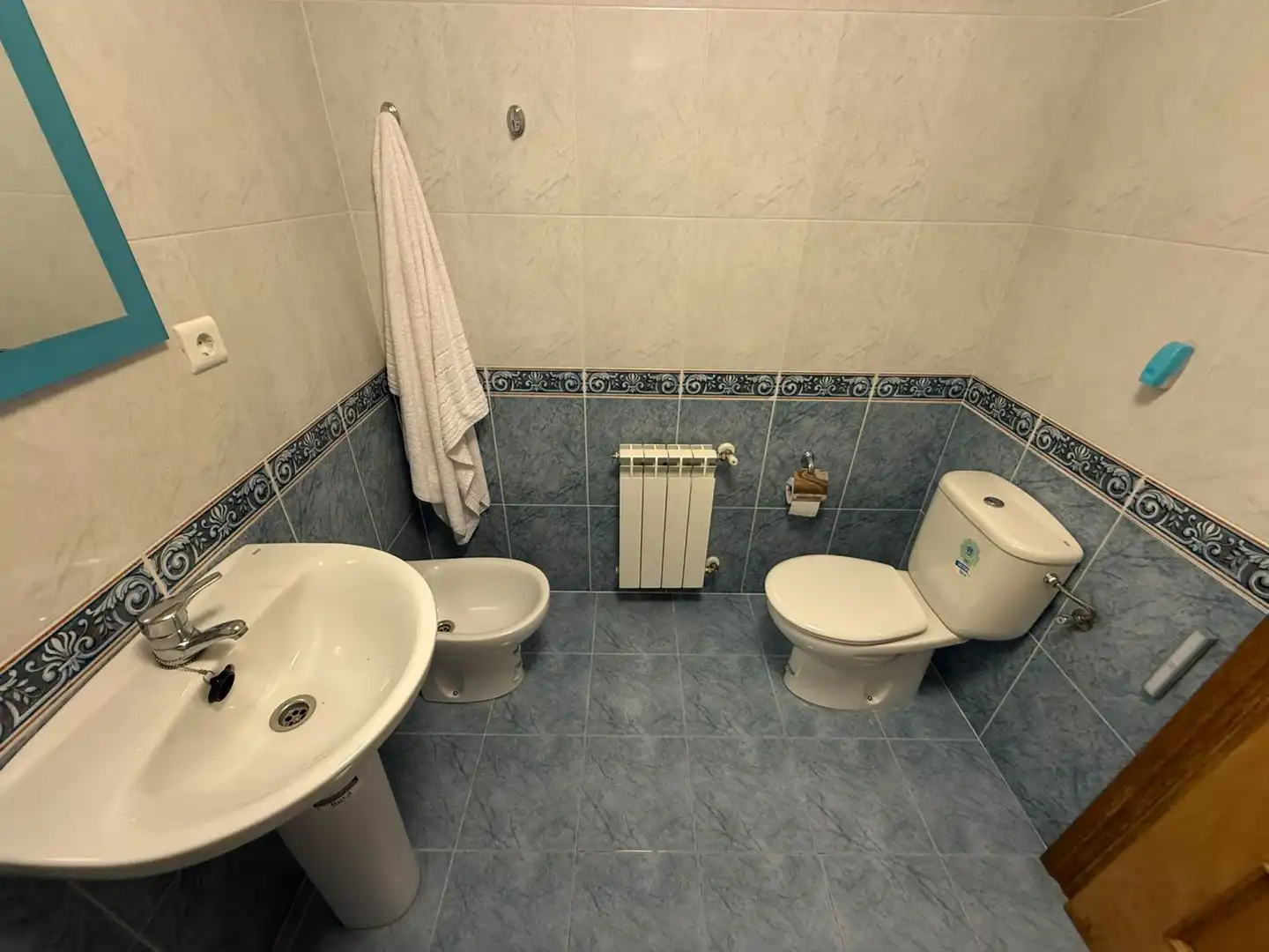 Baño de Piso en venta en Hazas de Cesto con Calefacción, Terraza y Piscina comunitaria