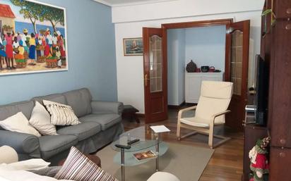 Sala d'estar de Pis en venda en Getxo  amb Balcó