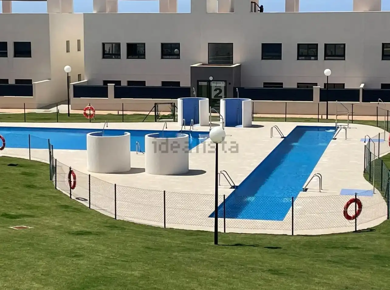 Piscina de Planta baja en venta en Almería con Aire acondicionado, Calefacción y Jardín privado