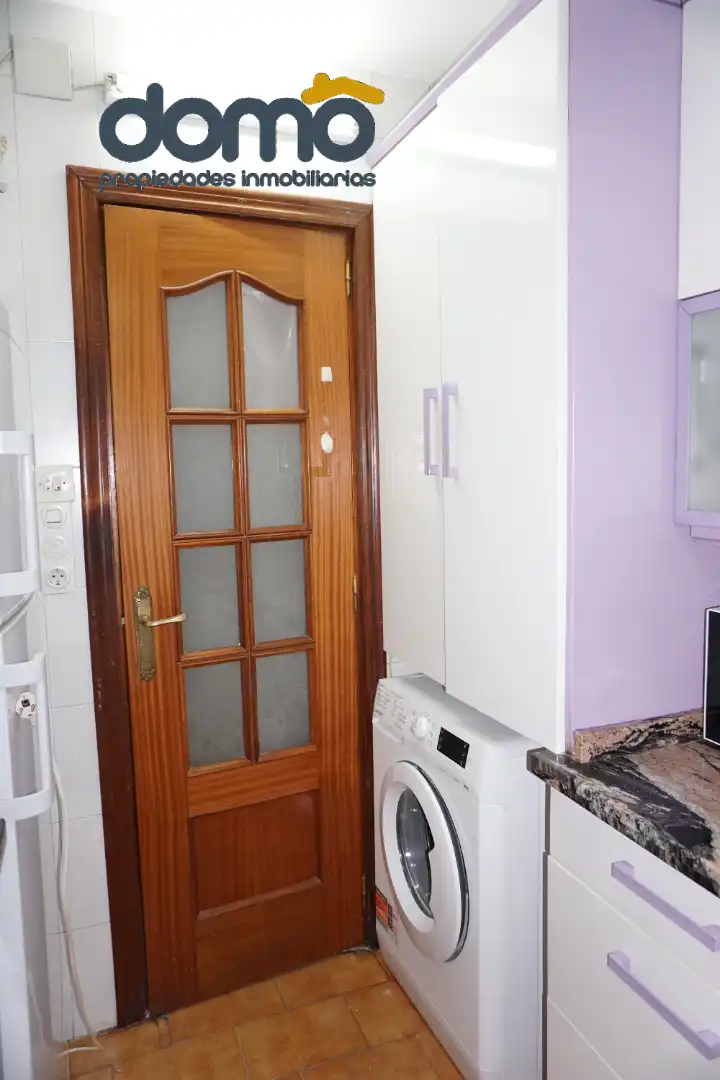 Cocina de Piso para compartir en Granada con Amueblado, Horno y Lavadora