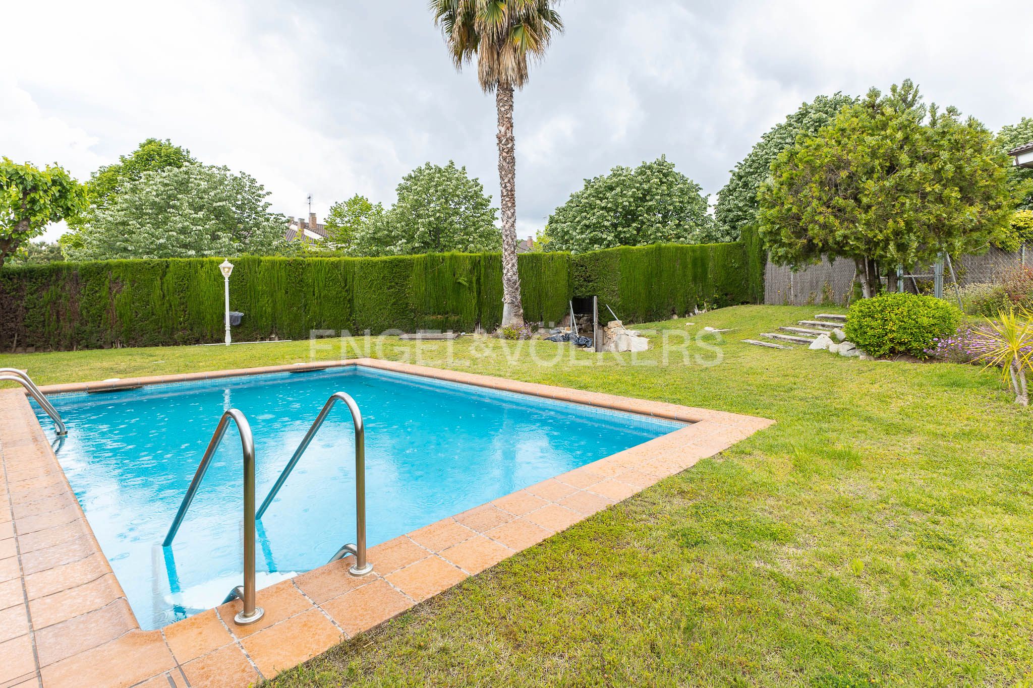 Piscina de Casa o xalet en venda en Sant Andreu de Llavaneres amb Calefacció, Jardí privat i Parquet