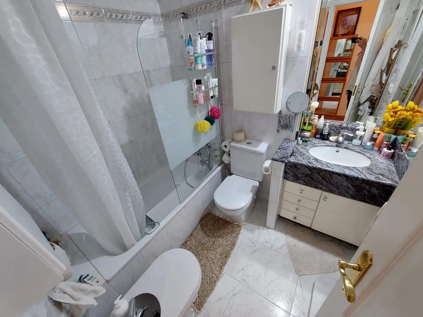 Baño de Piso en venta en  Logroño con Calefacción, Parquet y Horno