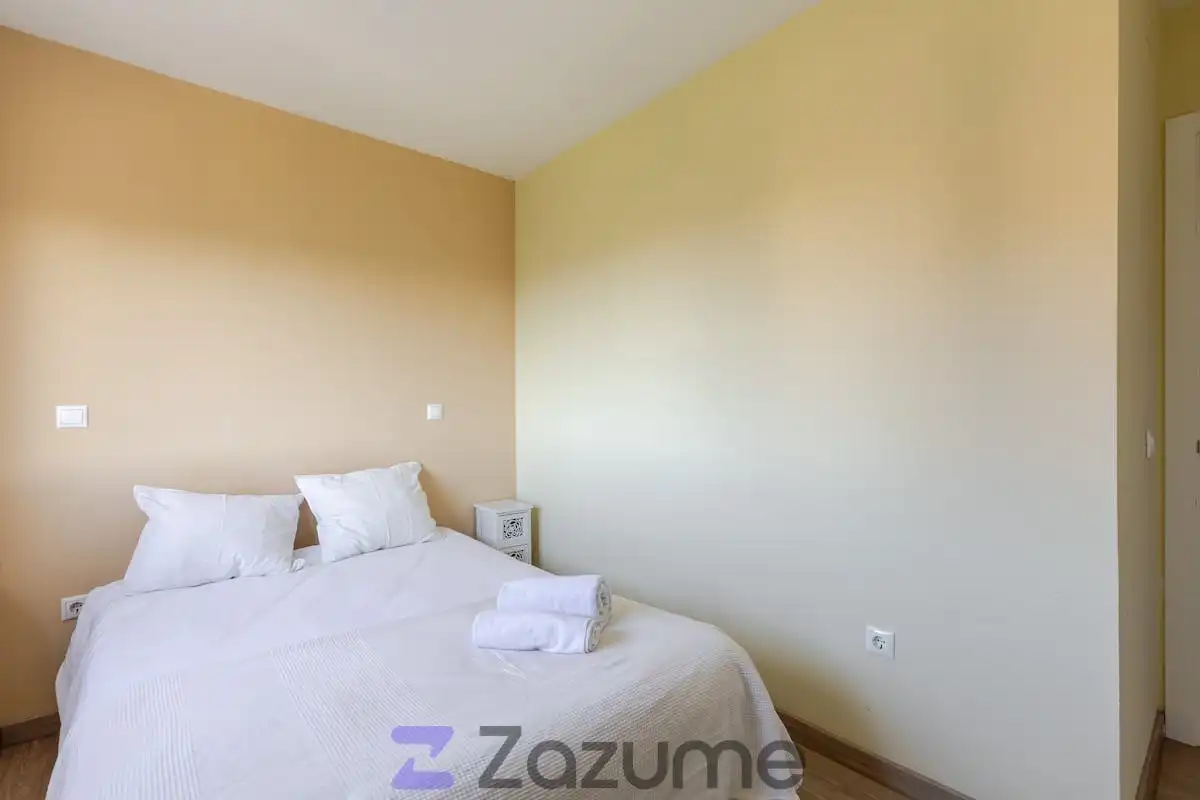 Bedroom of Flat for rent in Madrid  with Air Conditioner, Heating and Furnished