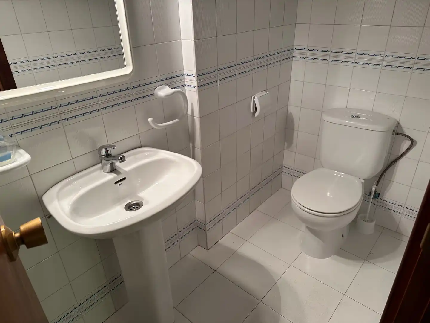 Baño de Piso en venta en Benalmádena con Terraza, Trastero y Amueblado