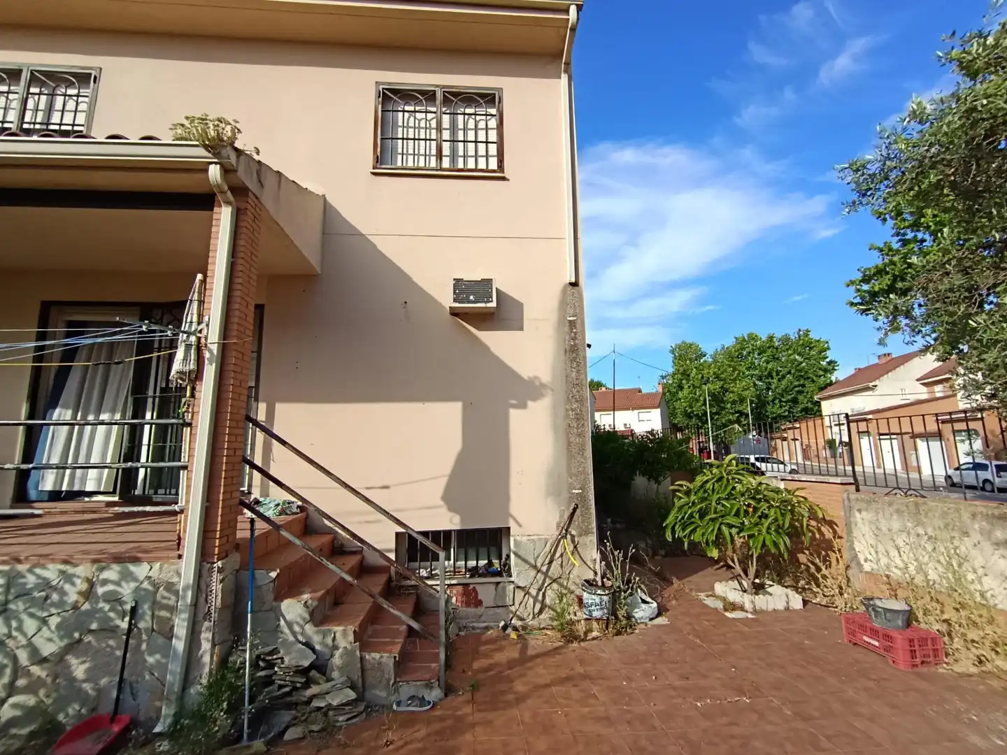 Vista exterior de Casa adosada en venda en Illescas amb Calefacció