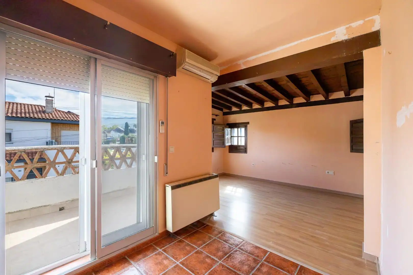 Casa adosada en venta en Ogíjares con Aire acondicionado, Calefacción y Jardín privado