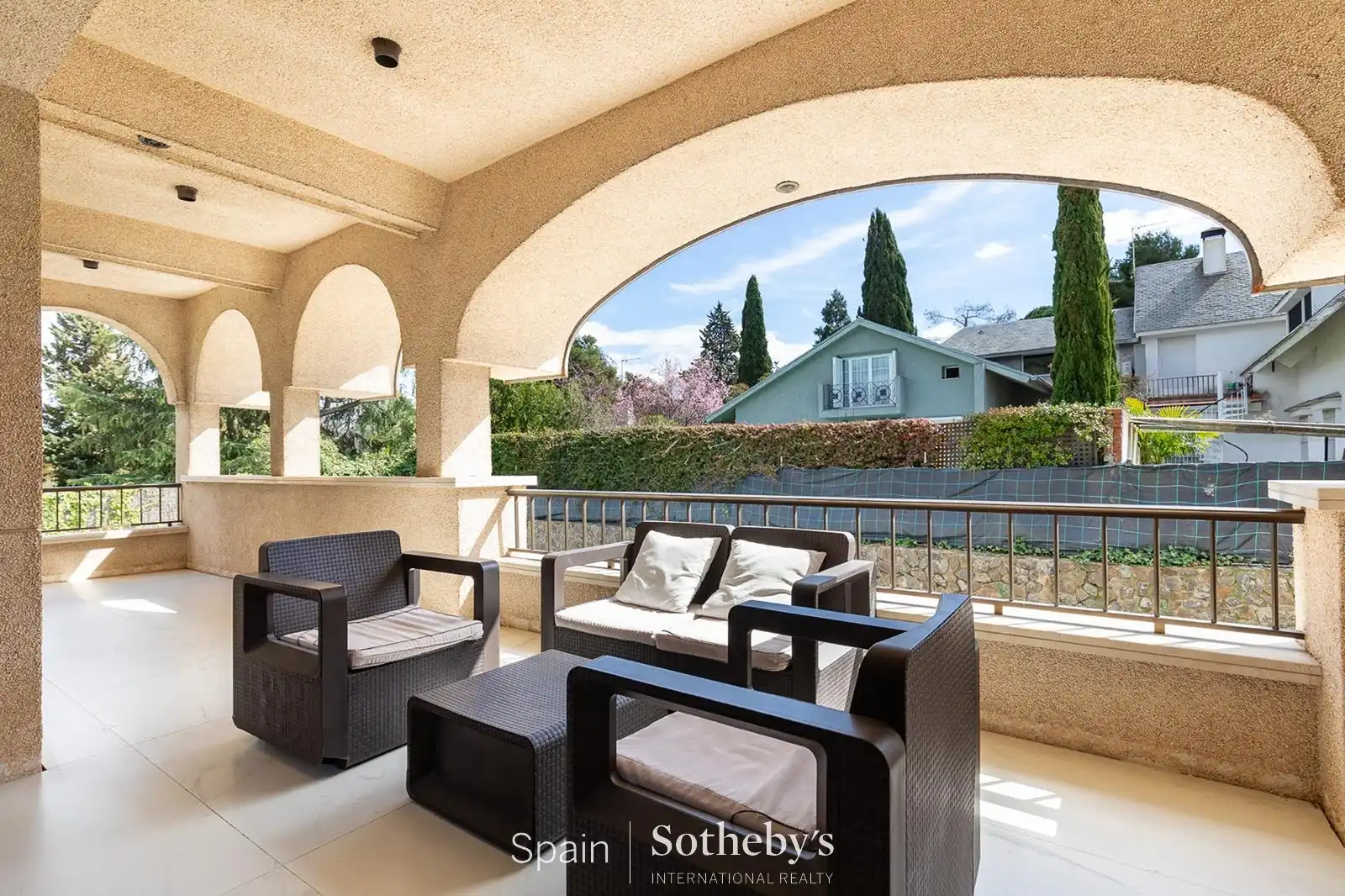 Terrassa de Casa o xalet en venda en Madrid amb Aire condicionat, Jardí privat i Terrassa
