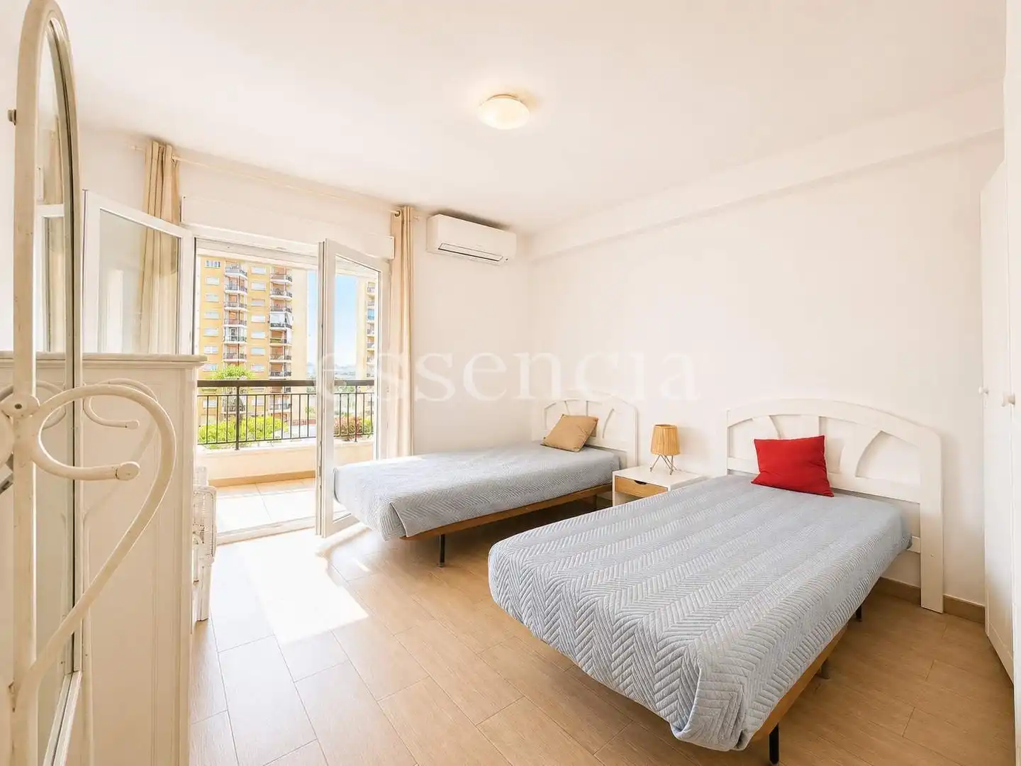 Habitación de Apartamento en venta en Gandia con Jardín privado, Terraza y Balcón