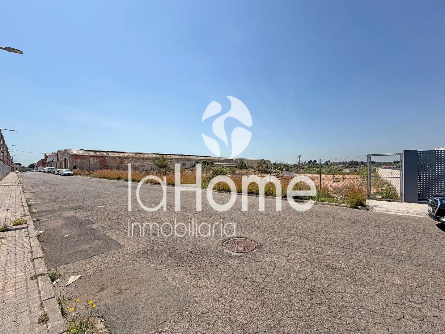 Terreno industrial en venta en Moncada