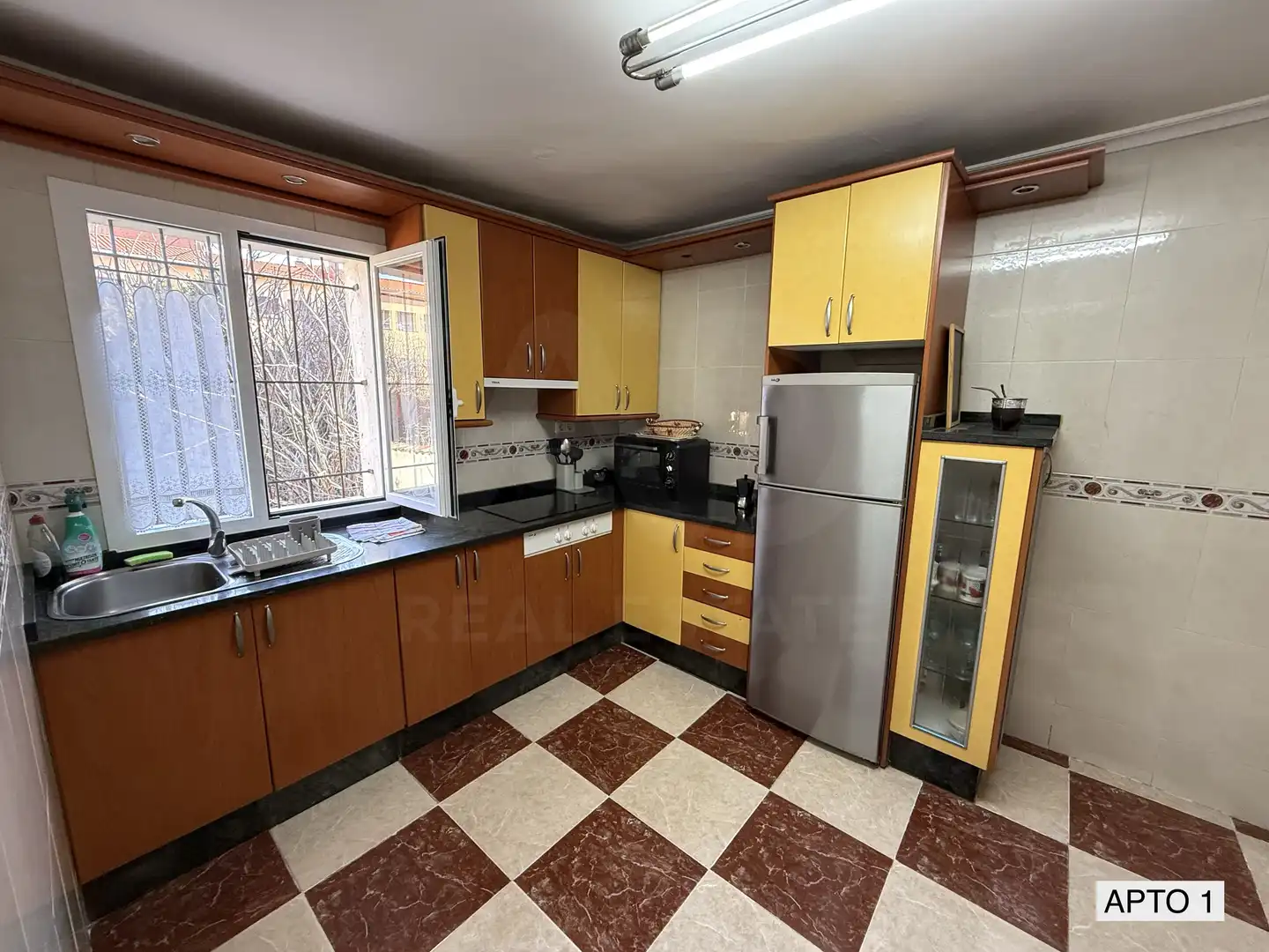 Cocina de Edificio en venta en León Capital 