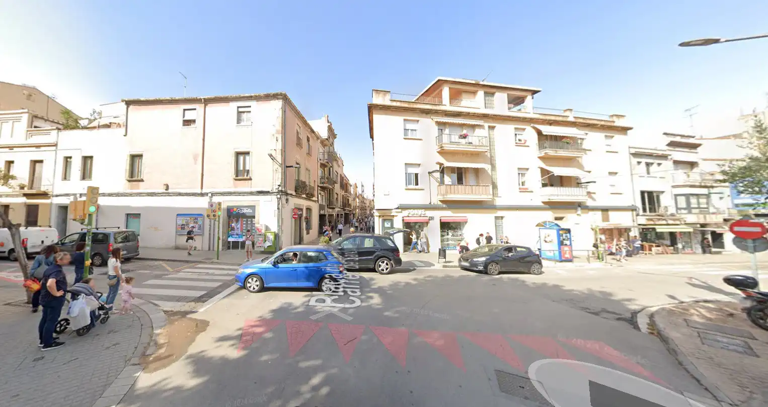 Local comercial en venda a Caracter Torrent