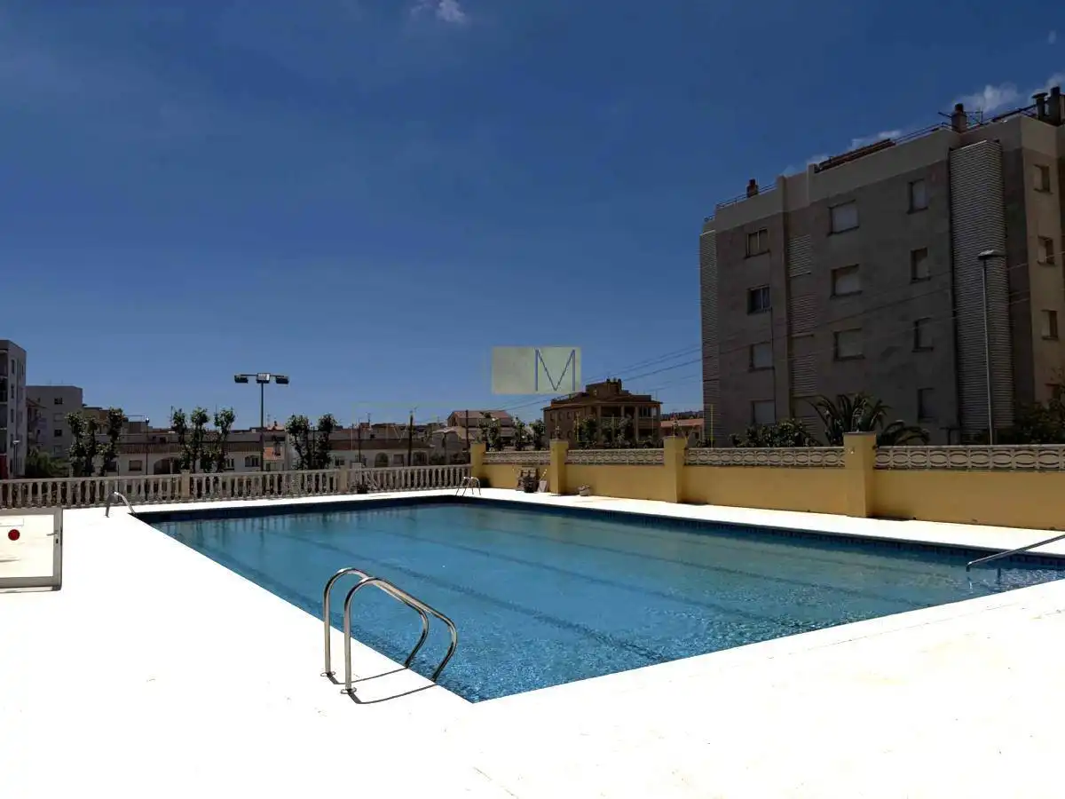Piscina de Ático de alquiler en Cunit con Aire acondicionado, Calefacción y Terraza