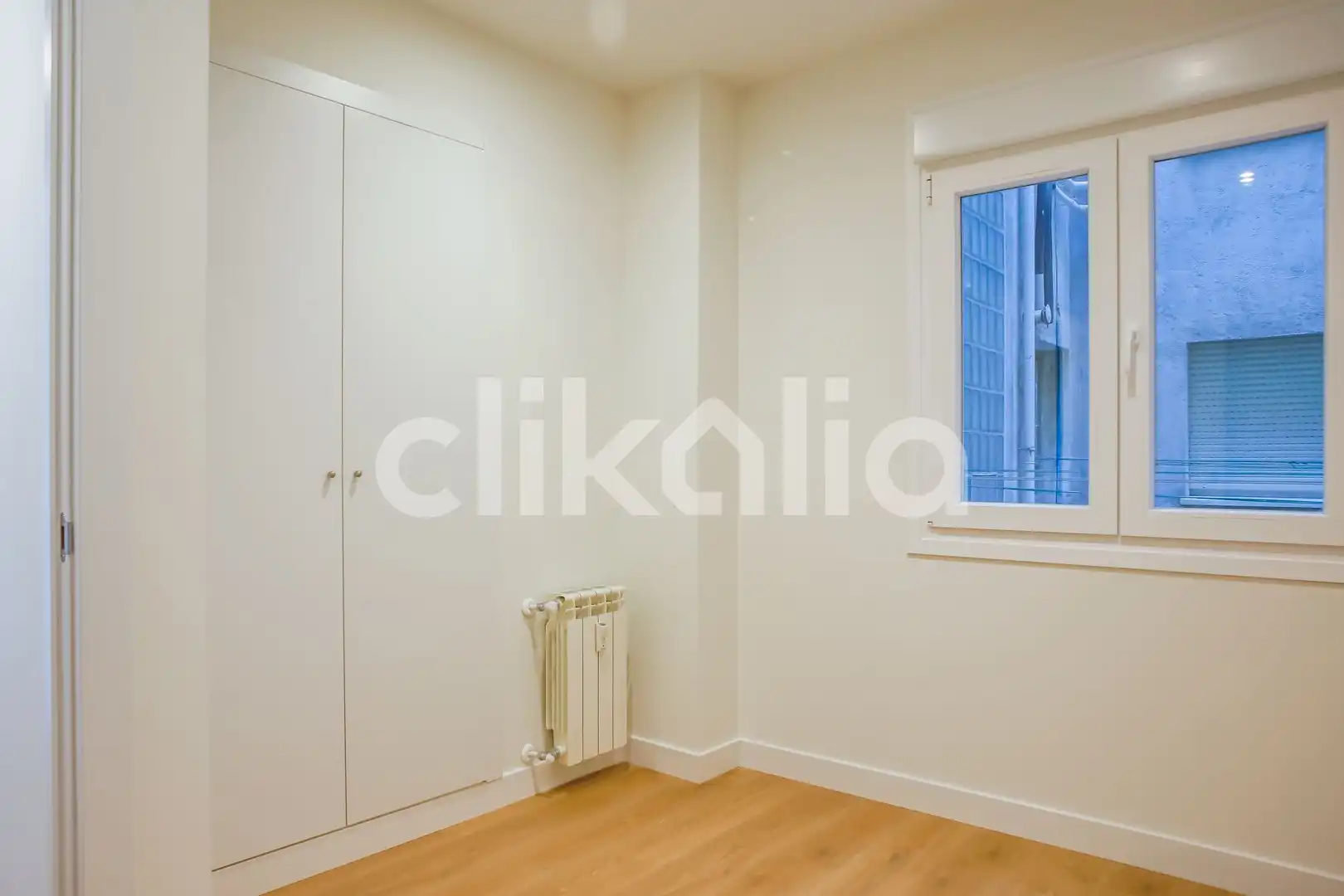 Bedroom of Flat for sale in Madrid  with Air Conditioner, Heating and Terrace