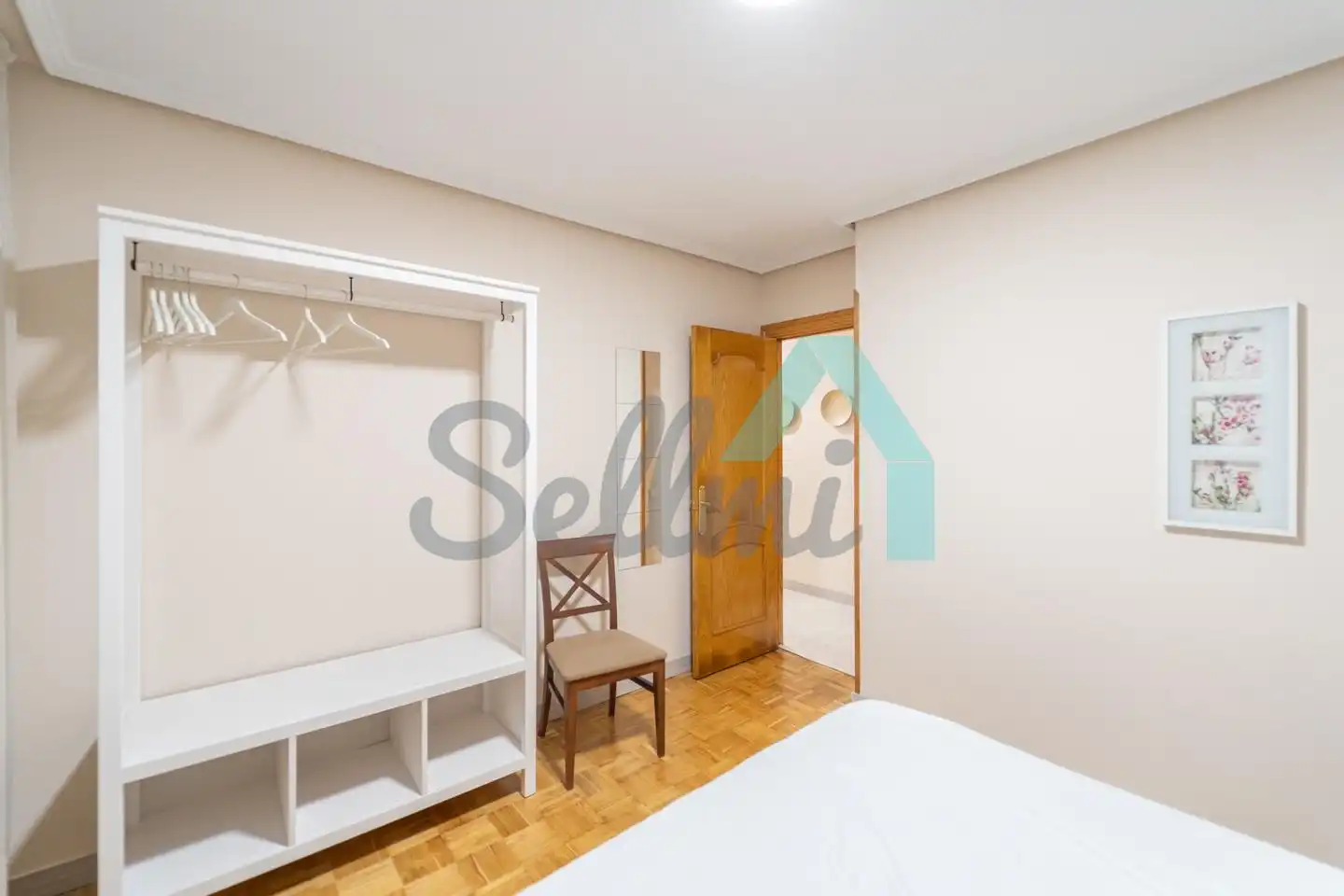 Schlafzimmer von Wohnung zur Miete in Parres mit Heizung, Parkett und Terrasse