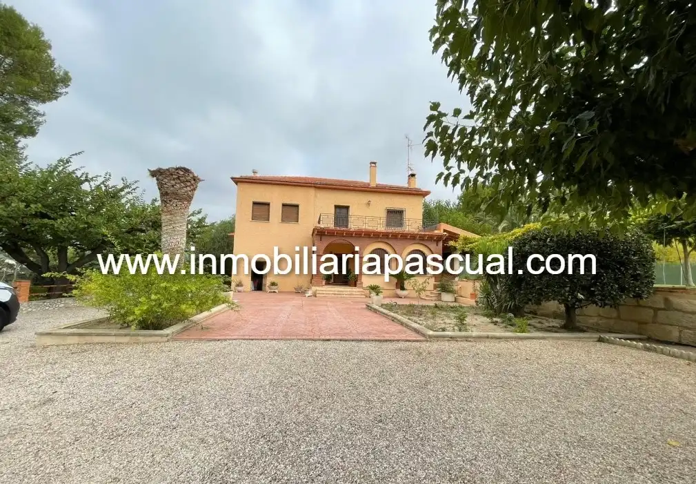 Villa zum Verkauf in Muro de Alcoy