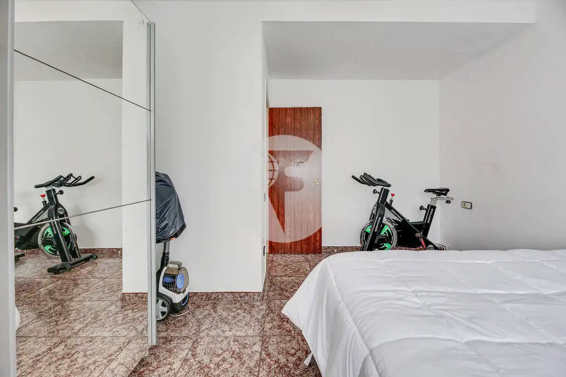 Dormitori de Casa o xalet en venda en Lliçà de Vall amb Calefacció, Terrassa i Piscina