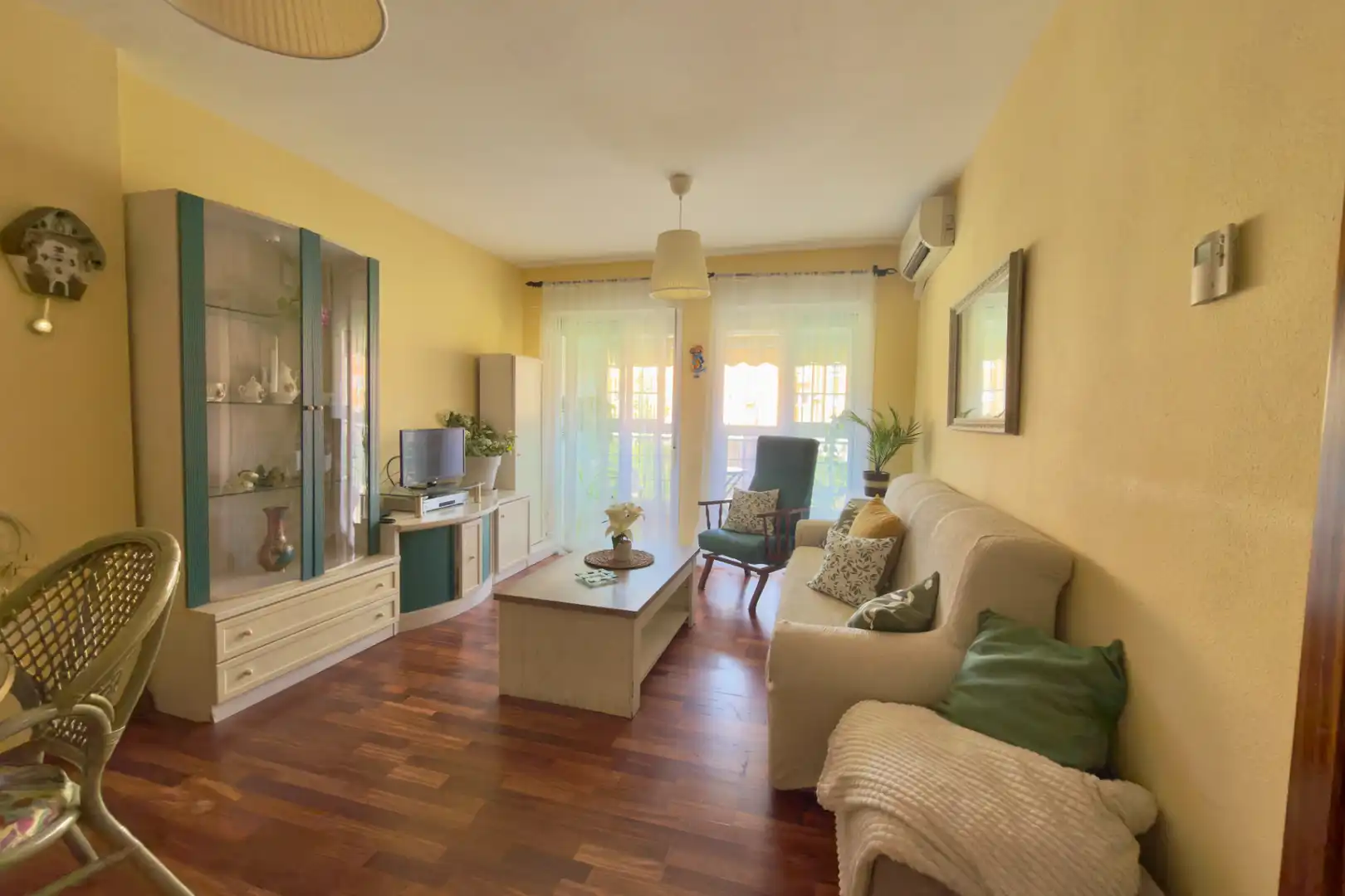 Living room of Flat for sale in Valdemoro  with Air Conditioner, Heating and Parquet flooring