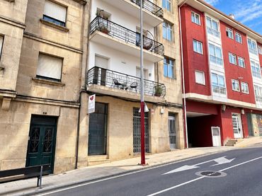 Àtic amb balcó en venda a Rúa Coutadas 77