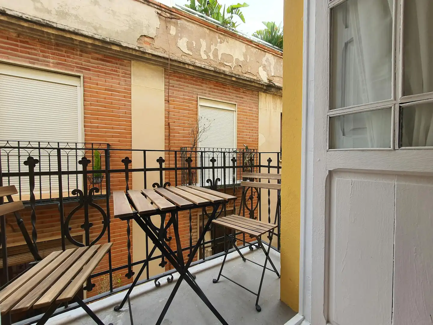 Terraza de Piso para compartir en Valencia con Lavadora