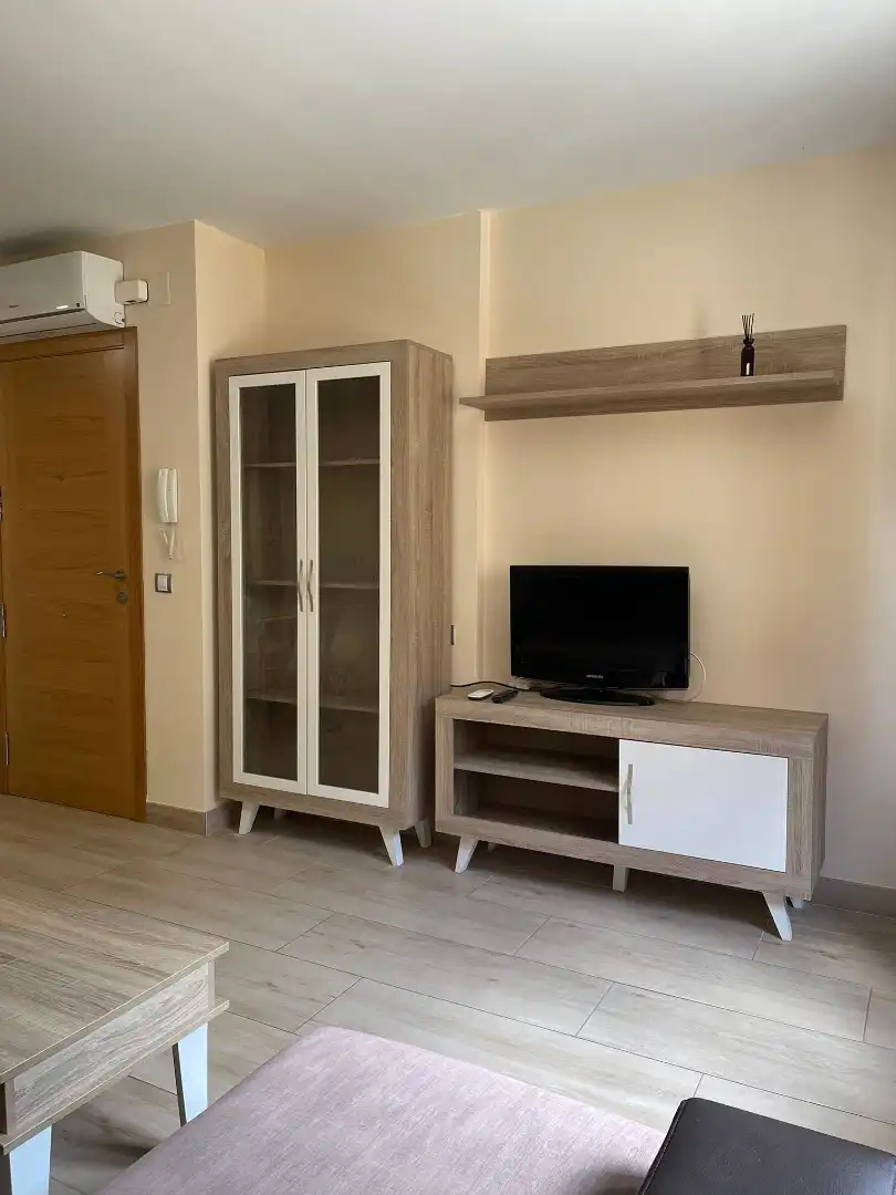 Flat for rent in Calle de las Escuelas, Centro Ciudad