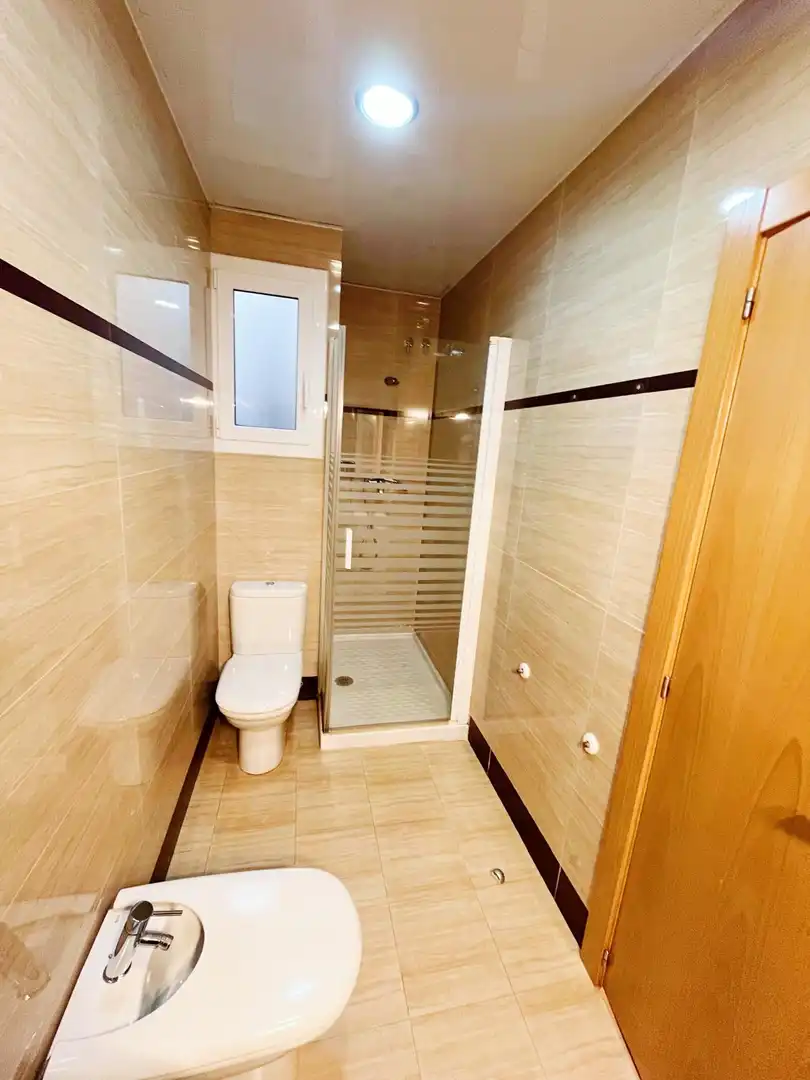 Bathroom of Flat for sale in Sabadell  with Heating and Balcony