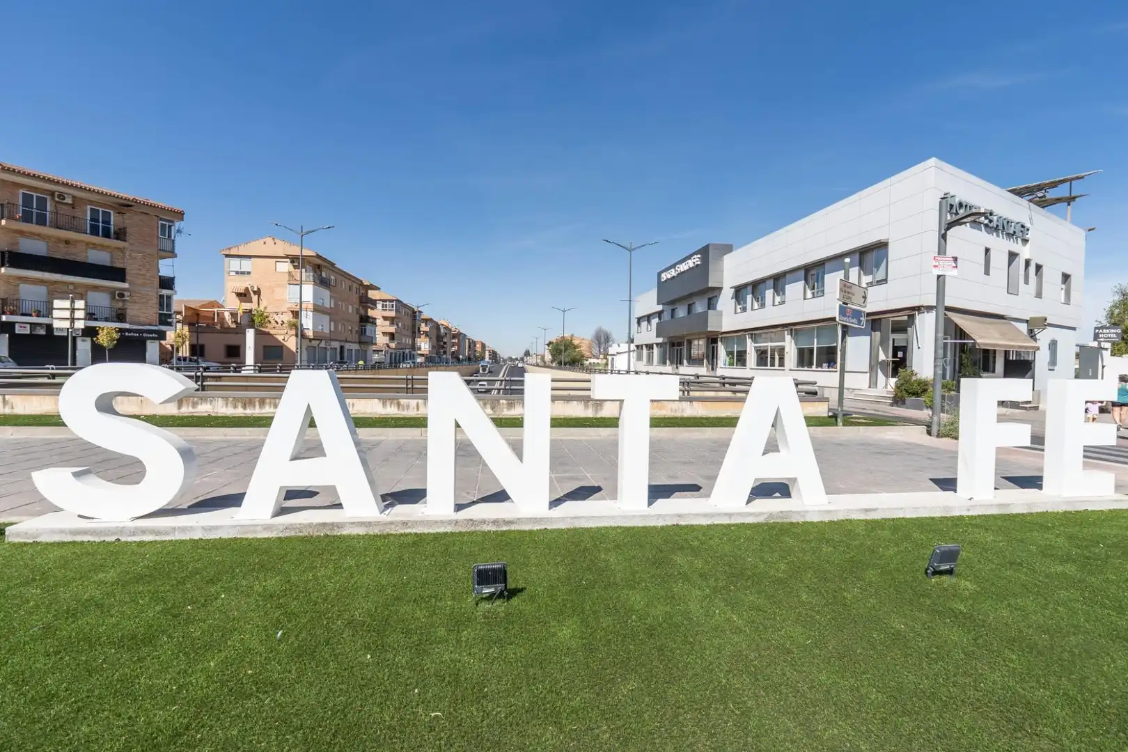 Vista exterior de Casa adosada en venta en Santa Fe con Aire acondicionado, Terraza y Trastero