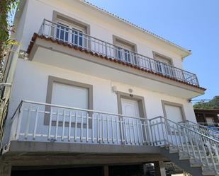 Vista exterior de Casa o xalet en venda en Muros amb Terrassa i Balcó