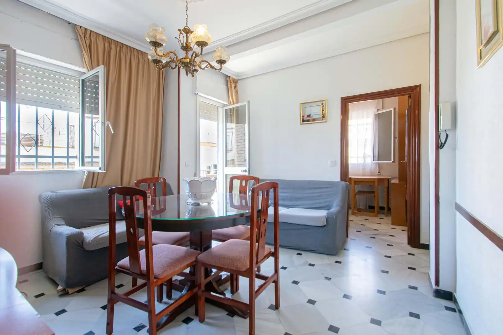 Living room of Flat for sale in Sevilla  with Air Conditioner, Heating and Terrace