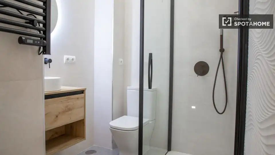 Flat for rent in Adelfas