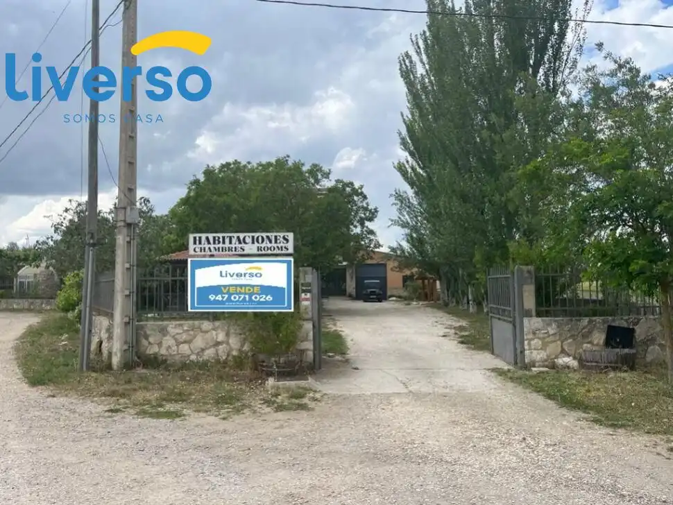 Finca rústica en venta en Villaquirán de los Infantes con Calefacción, Terraza y Piscina